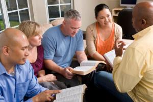 bible_study_group_picfture_2-600x399